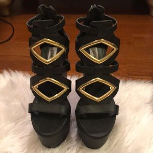 Steve Madden Whittay Heels